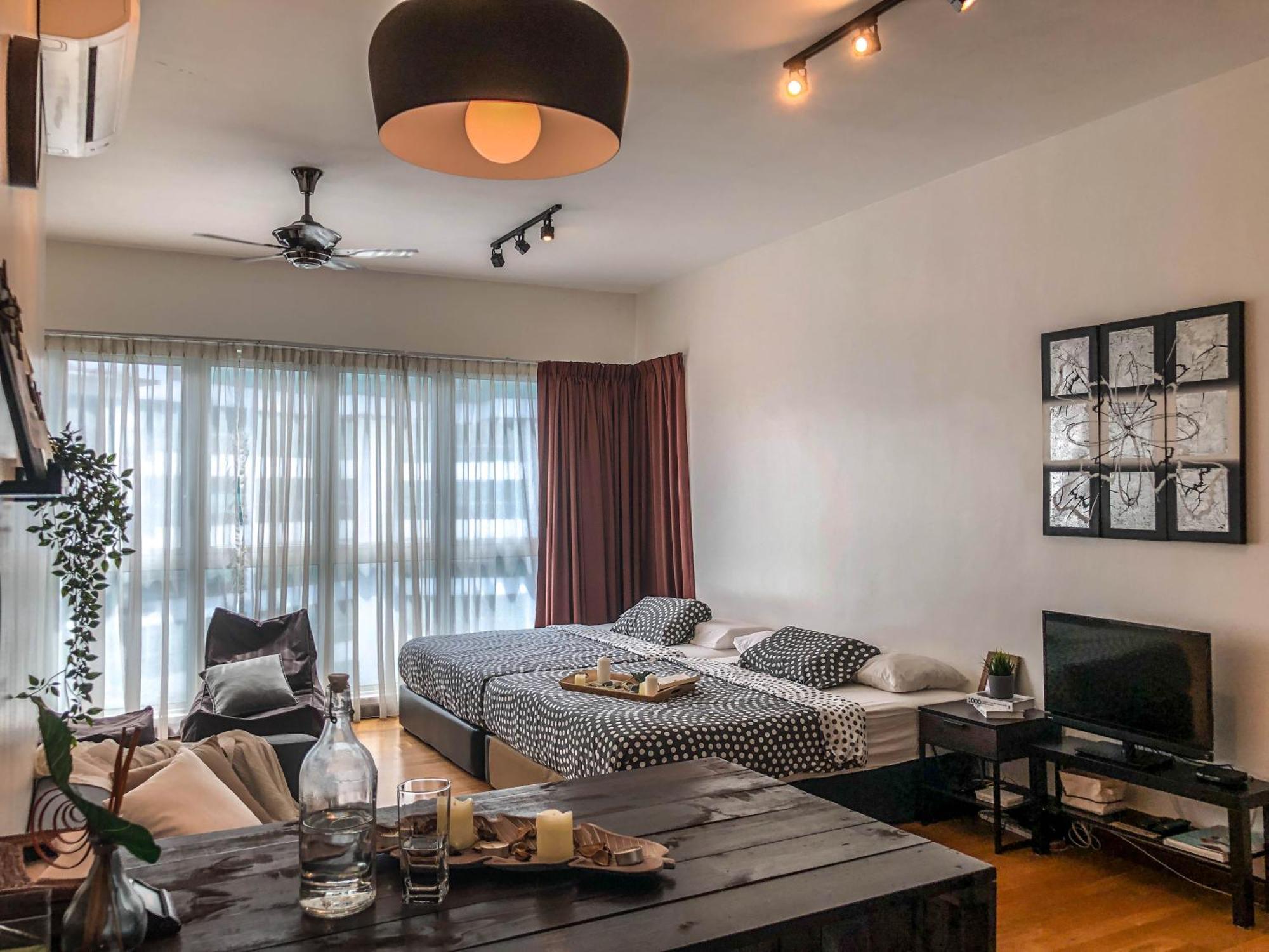 Naibnb In Regalia Residence Куала Лумпур Екстериор снимка