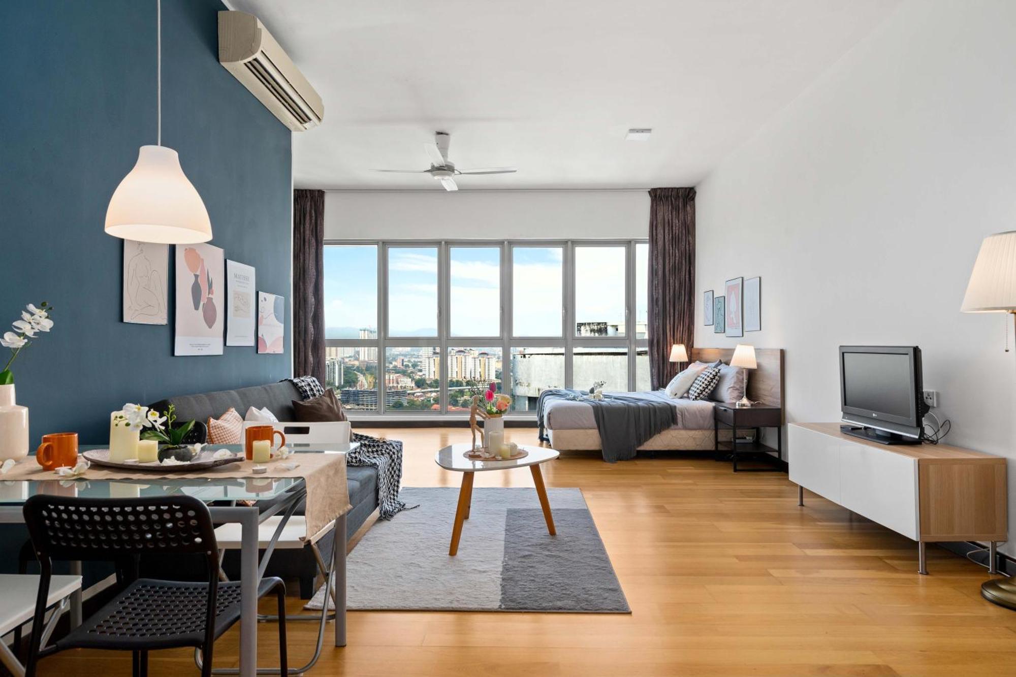 Naibnb In Regalia Residence Куала Лумпур Екстериор снимка