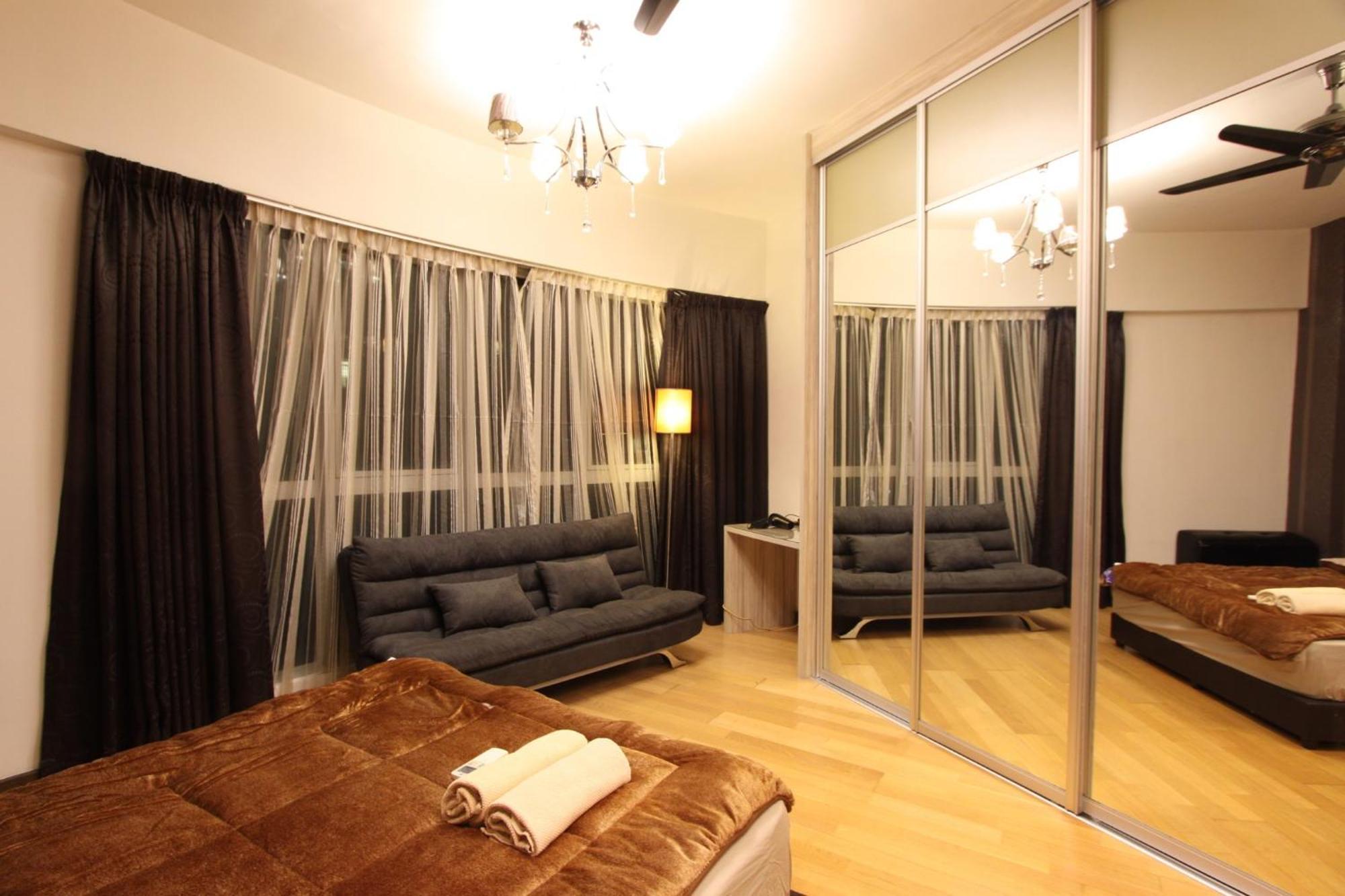 Naibnb In Regalia Residence Куала Лумпур Екстериор снимка