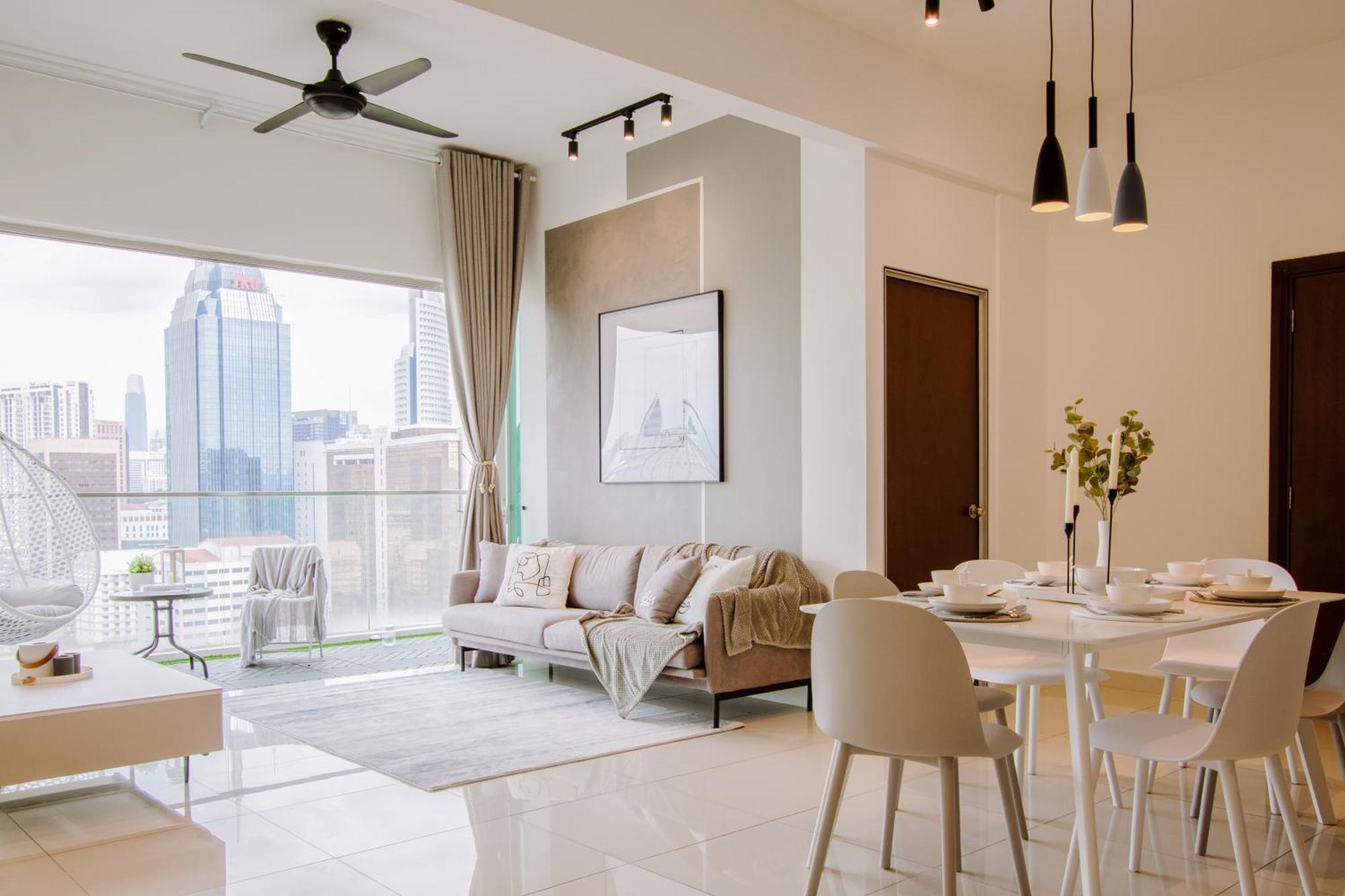 Naibnb In Regalia Residence Куала Лумпур Екстериор снимка