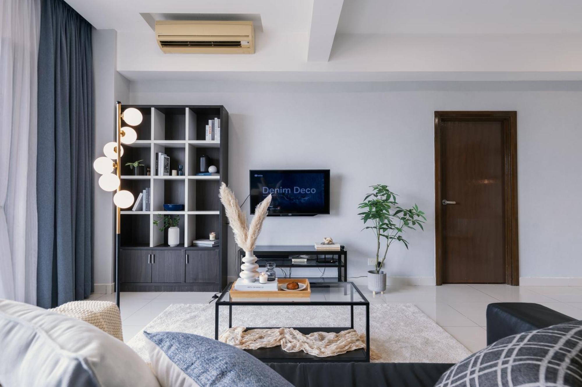 Naibnb In Regalia Residence Куала Лумпур Екстериор снимка